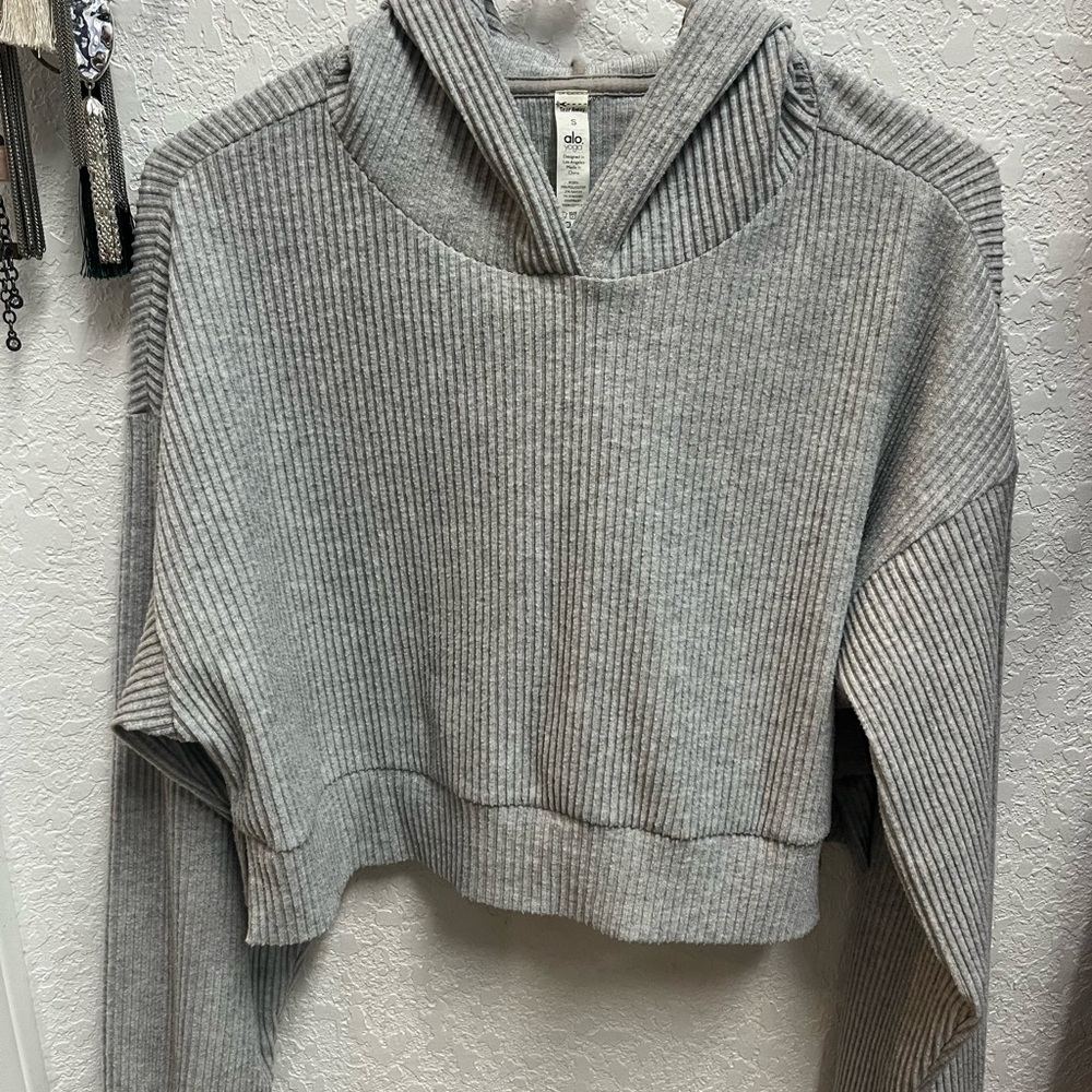 Alo muse Gray Ribbed Cropped Hoodie